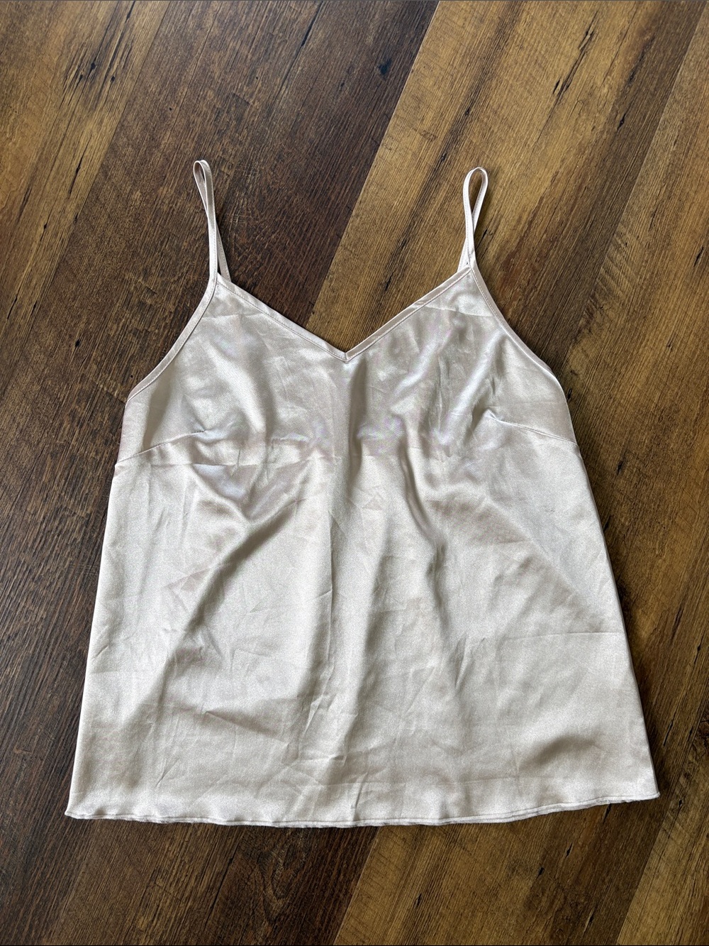 Ekouaer Satin V-Neck Cami in Champagne